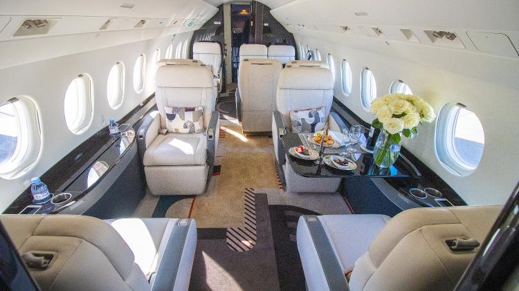 Detalhes do jato executivo Dassault Falcon 2000LXS Detalhes do jato executivo Dassault Falcon 2000LXS