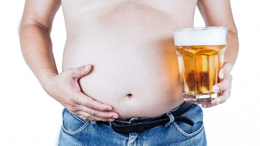 A popular "barriga de chope" é o único sinal visível da síndrome metabólica - iStock