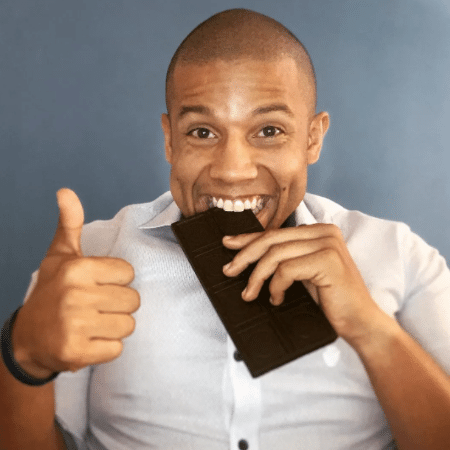 O nutricionista Victor Machado diz que para emagrecer comendo de tudo não devemos pensar que certos alimentos são vilões - iStock
