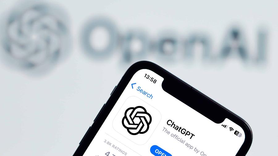 ChatGPT na App Store em um iPhone ChatGPT na App Store em um iPhone